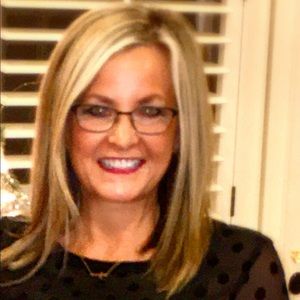 Meet your Posher, Lori